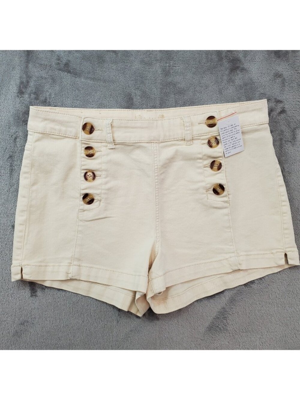 ALTAR'D STATE Denim Shorts Size 31 Cream Crackerjack Tortoise Buttons Nautical